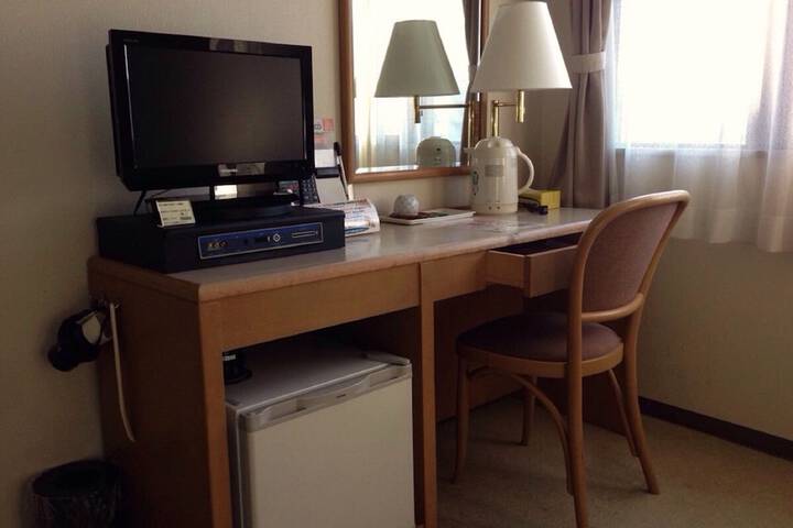 Room 10 of 22