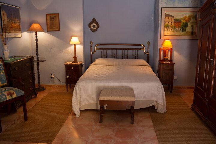 Room 11 of 80