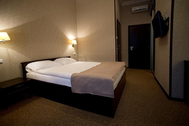 Room 22 of 38