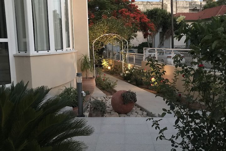 Hotel Exterior 64 of 104