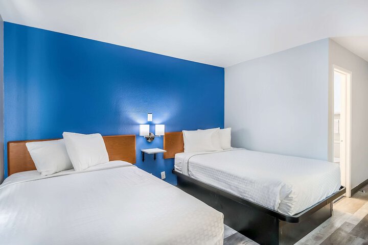 Double Bed (1 of 12)