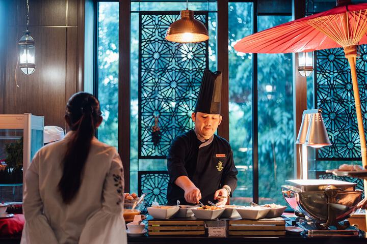 Dining 54 of 91