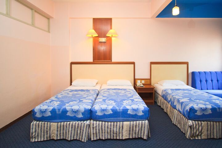 Room 14 of 60