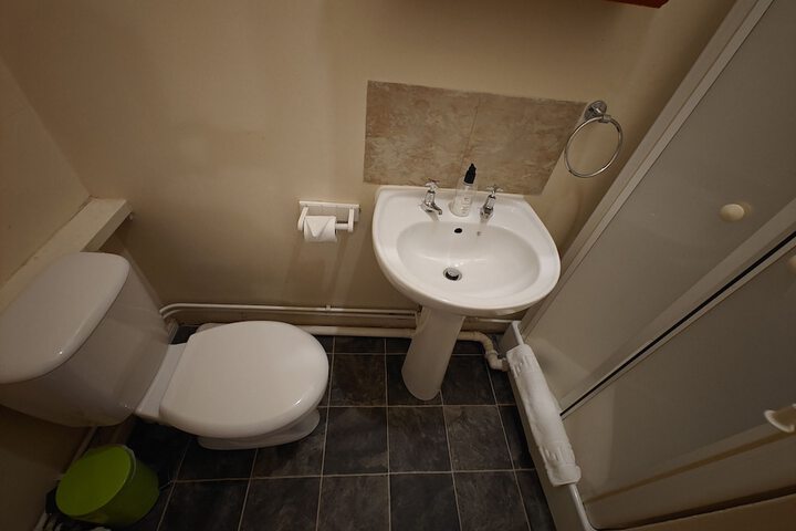 Room 65 of 153