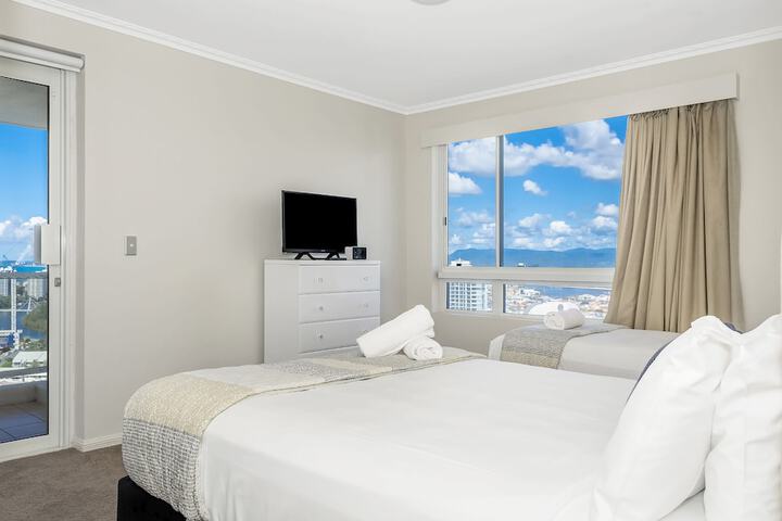 Room 18 of 118