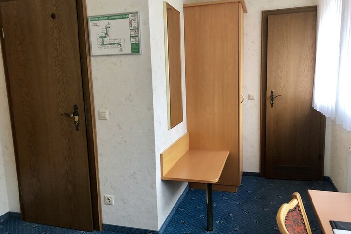 Room 26 of 92