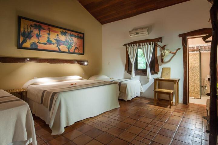 Room 2 of 8