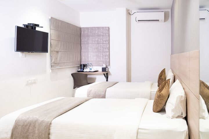 Room 14 of 27