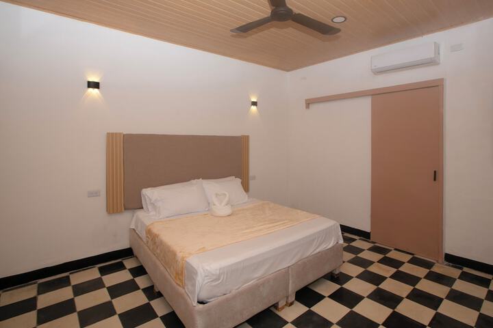 Room 22 of 39