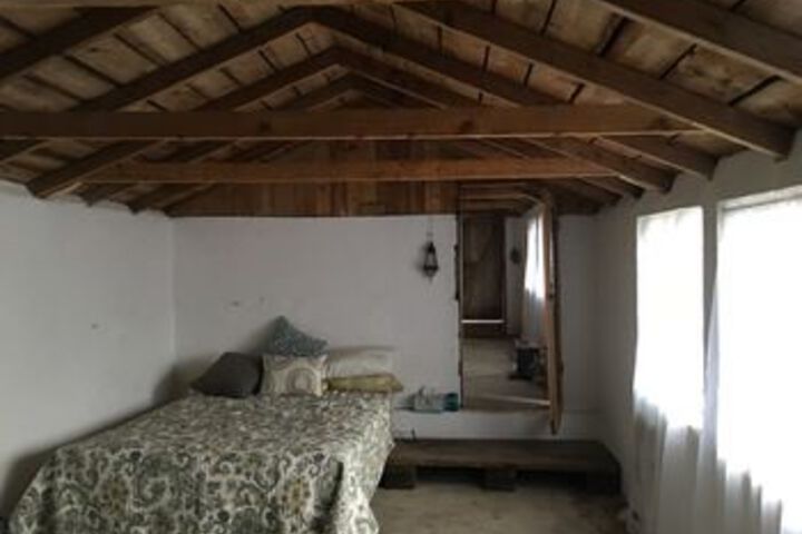 Room 15 of 38