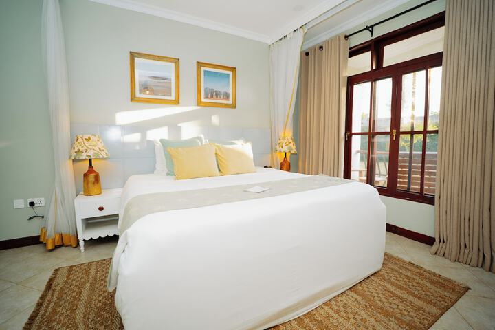 Room 4 of 65