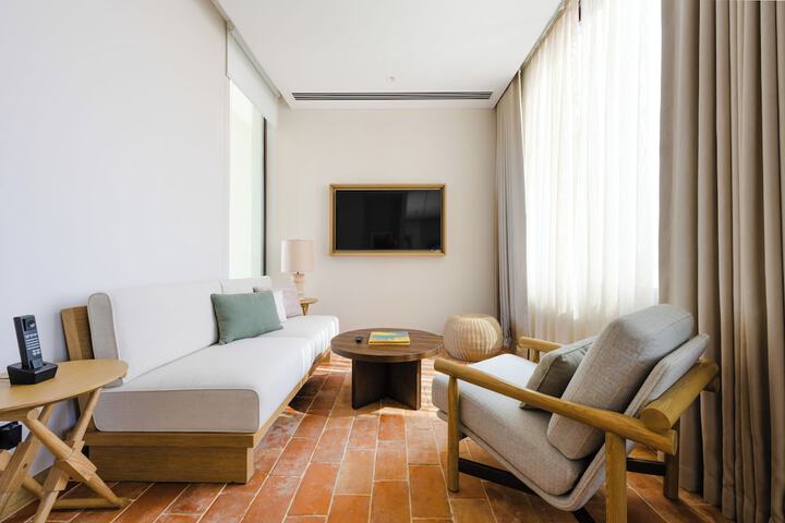 Room 45 of 97