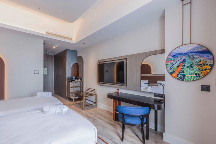 Room 3 of 59