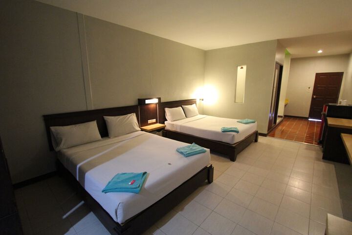 Room 7 of 49