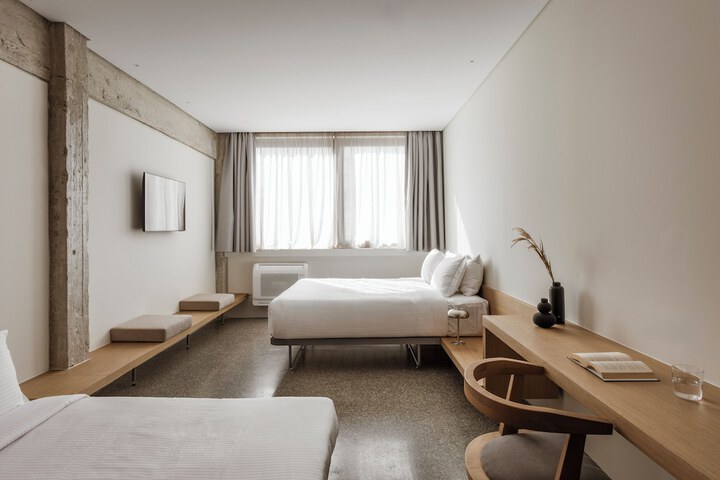 Room 31 of 65
