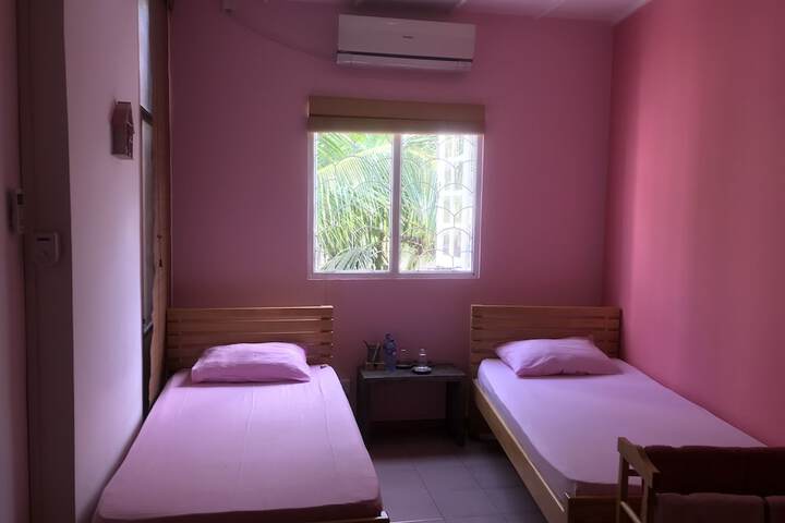 Room 2 of 53