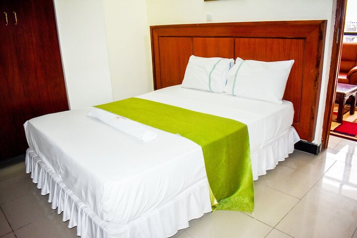 Room 5 of 37