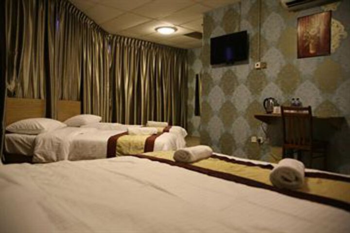 Room 16 of 26