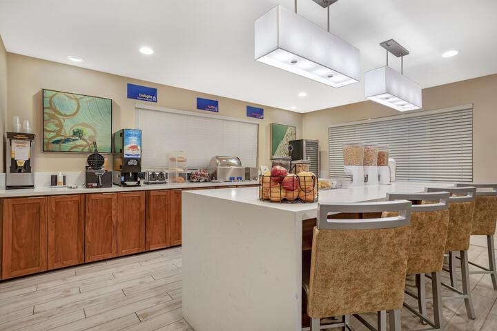 Breakfast area
