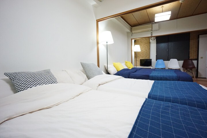 Room 13 of 30
