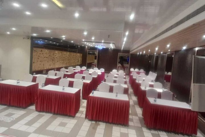 Ballroom/Hall 51 of 71