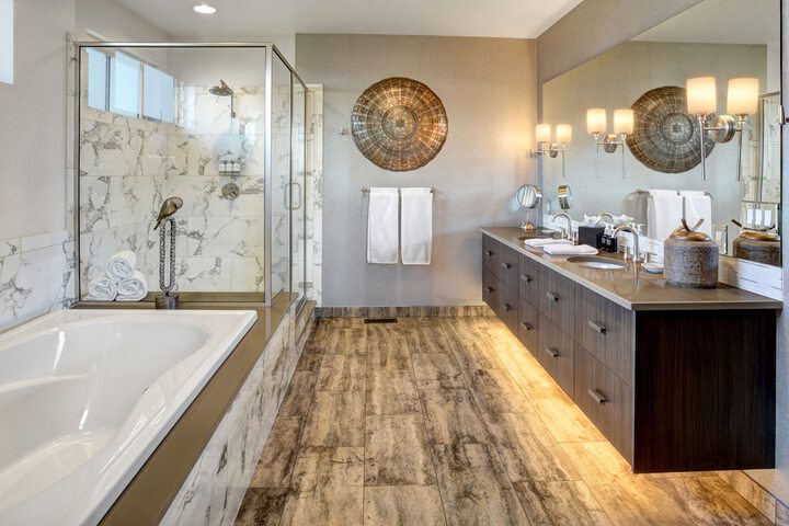 Private spa tub