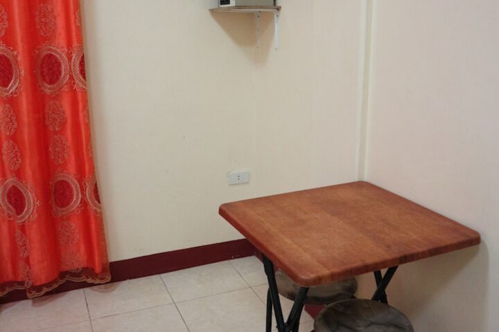 Room 21 of 36