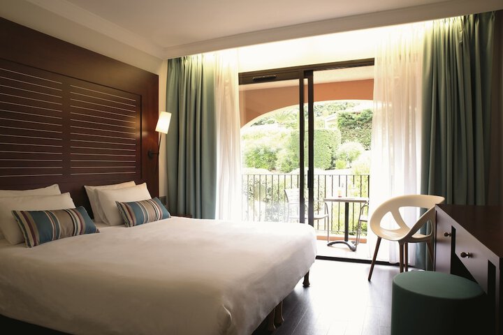 Room 10 of 63