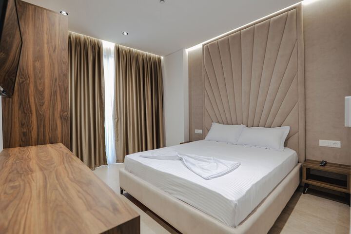 Room 19 of 65