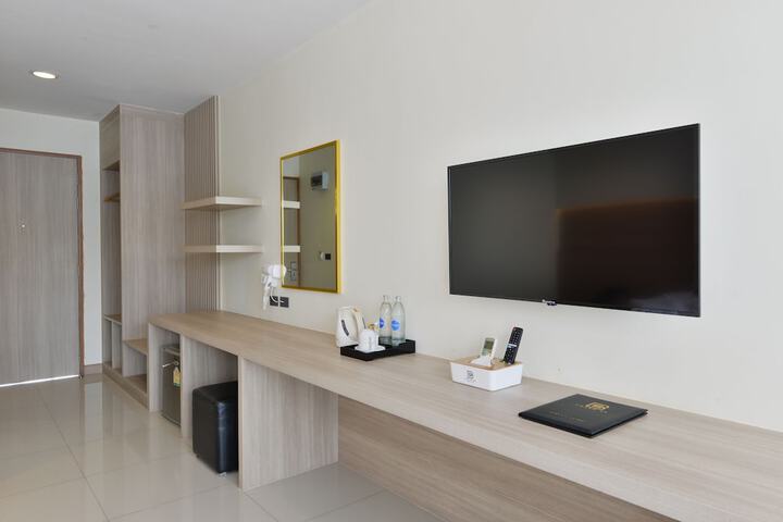 Room 21 of 43
