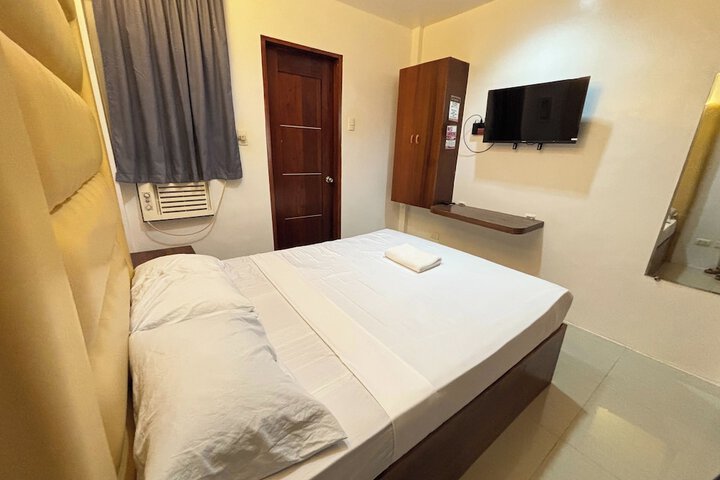 Room 8 of 20