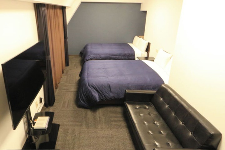 Room 17 of 29