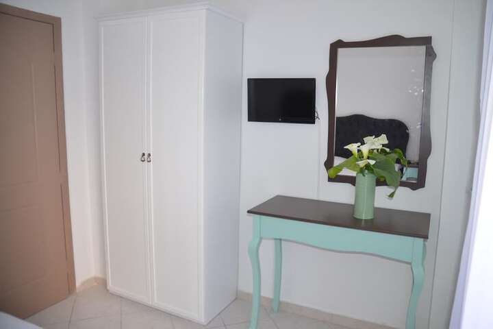 Room 40 of 72