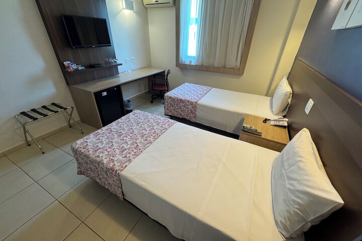 Room 12 of 42