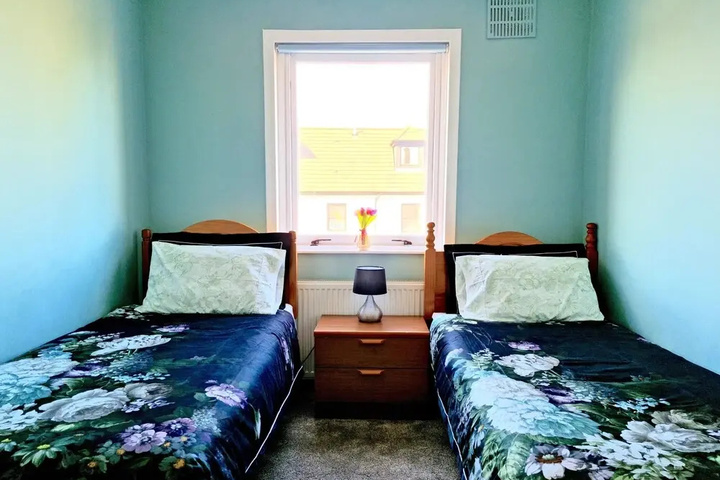 Room 2 of 18