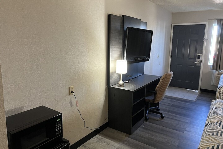 Room 42 of 84