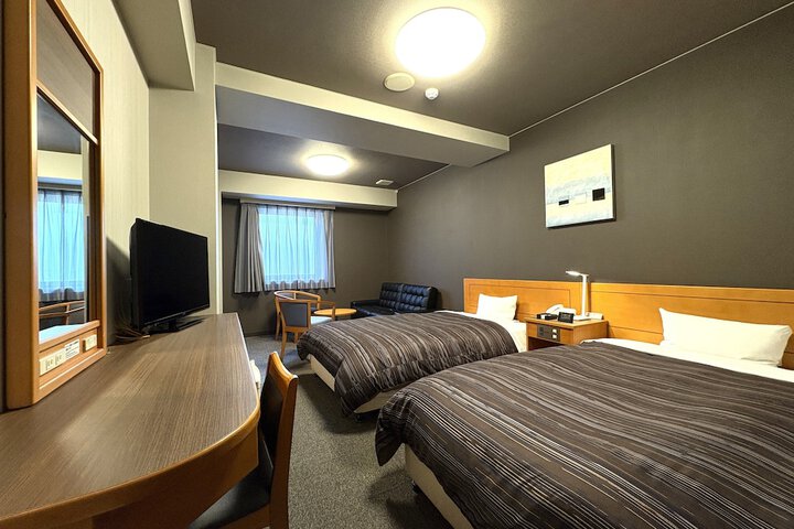 Room 9 of 31