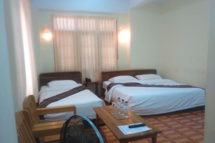 Room 9 of 78