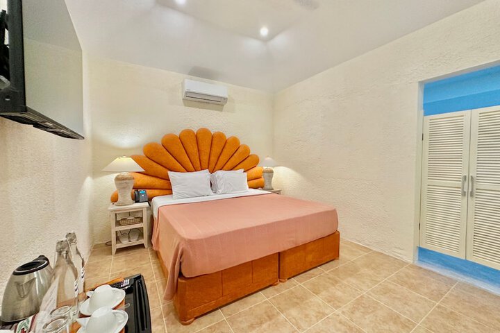 Room 48 of 162