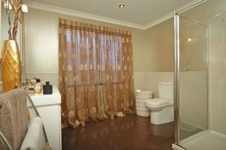 Room 2 of 21