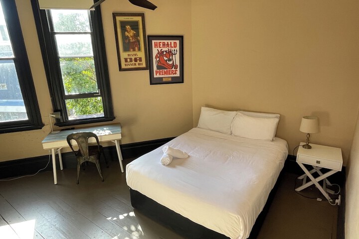 Room 8 of 19