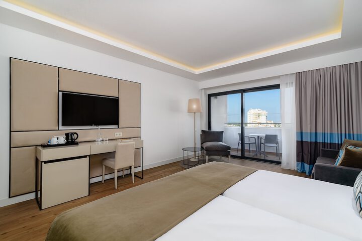 Room 22 of 126