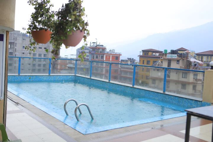 Pool 42 of 48