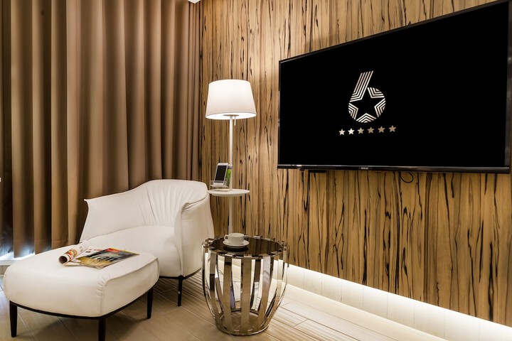 Room 30 of 59