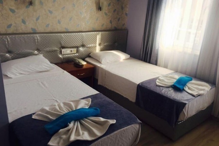 Room 5 of 25