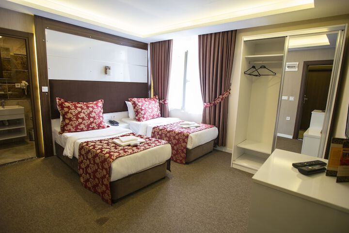 Room 7 of 54