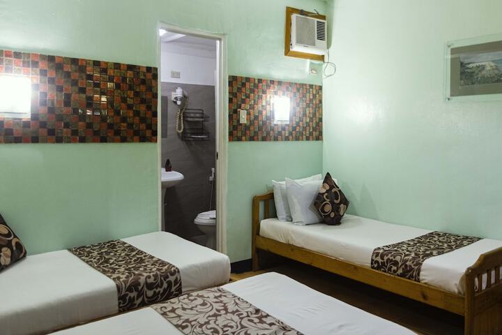 Room 4 of 34
