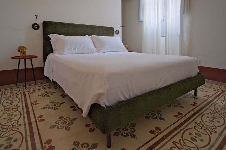 Room 6 of 48