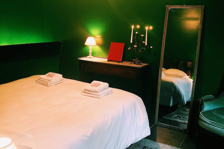 Room 10 of 39
