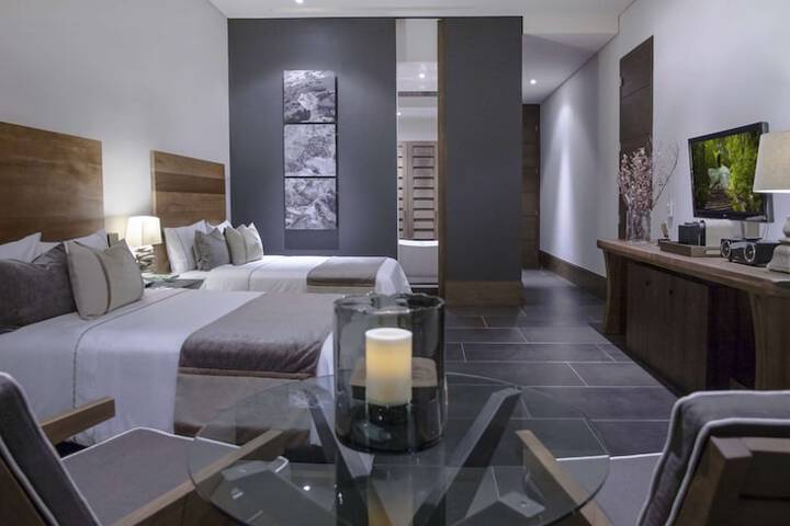 Room 28 of 145